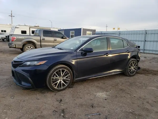 4T1G11AK4NU637938 2022 TOYOTA CAMRY - Image 1