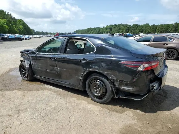 4T1G11AK4NU643044 2022 TOYOTA CAMRY - Image 2