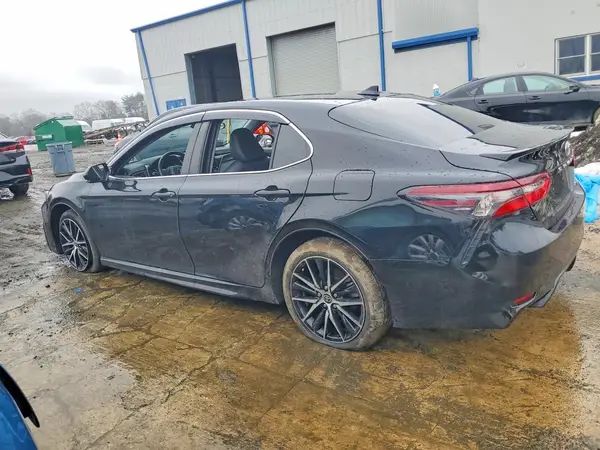 4T1G11AK4NU645683 2022 TOYOTA CAMRY - Image 2