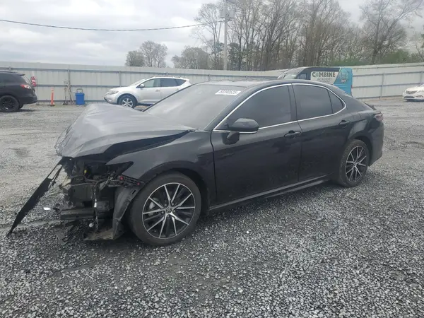 4T1G11AK4NU645716 2022 TOYOTA CAMRY - Image 1
