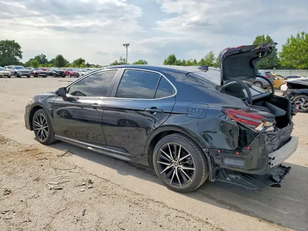 4T1G11AK4NU646428 2022 TOYOTA CAMRY - Image 2