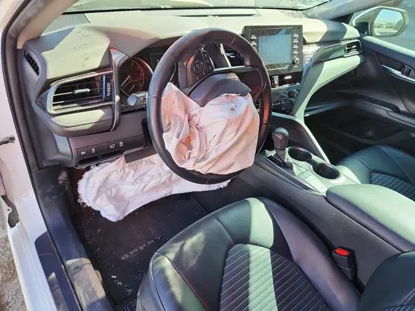 4T1G11AK4NU647577 2022 TOYOTA CAMRY - Image 8