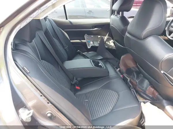 4T1G11AK4NU647997 2022 TOYOTA CAMRY - Image 8