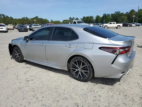4T1G11AK4NU651676 2022 TOYOTA CAMRY - Image 2