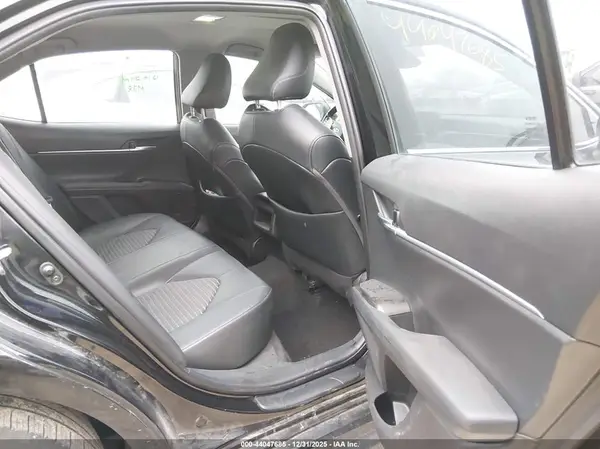 4T1G11AK4NU654528 2022 TOYOTA CAMRY - Image 8