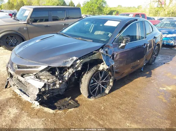 4T1G11AK4NU656201 2022 TOYOTA CAMRY - Image 2