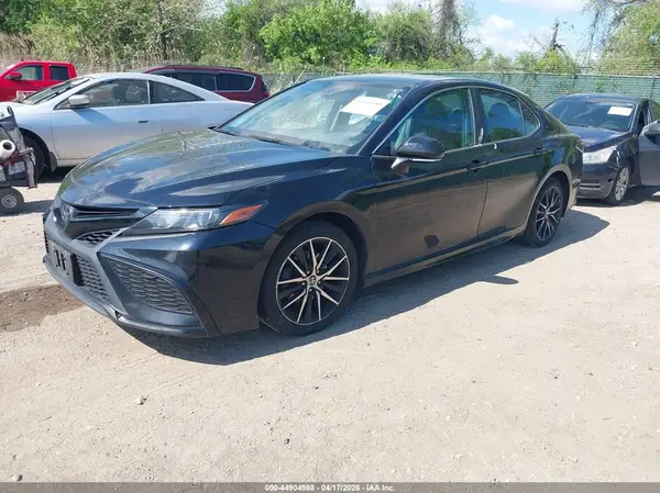 4T1G11AK4NU659227 2022 TOYOTA CAMRY - Image 2