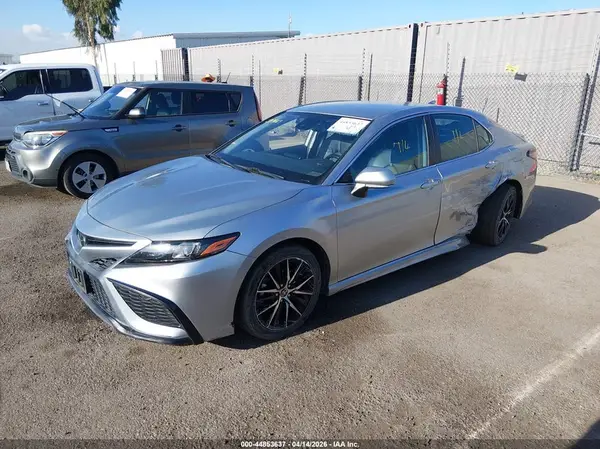 4T1G11AK4NU659356 2022 TOYOTA CAMRY - Image 2
