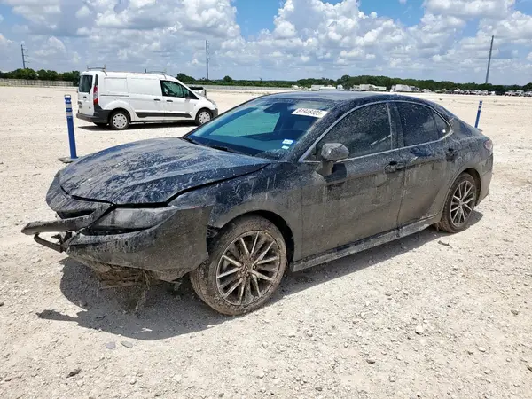 4T1G11AK4NU661382 2022 TOYOTA CAMRY - Image 1