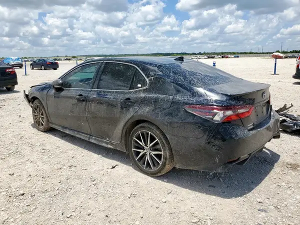 4T1G11AK4NU661382 2022 TOYOTA CAMRY - Image 2