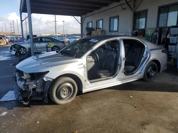 4T1G11AK4NU661463 2022 TOYOTA CAMRY - Image 1