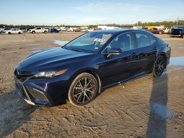 4T1G11AK4NU666355 2022 TOYOTA CAMRY - Image 1