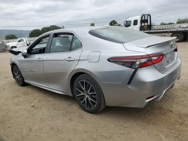 4T1G11AK4NU670602 2022 TOYOTA CAMRY - Image 2