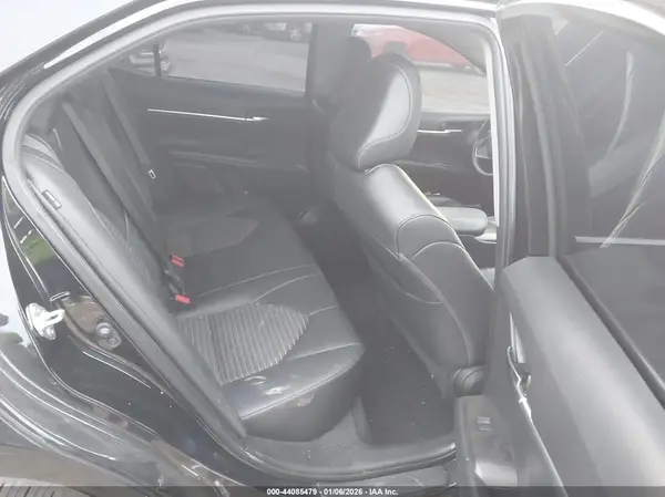 4T1G11AK4NU672575 2022 TOYOTA CAMRY - Image 8