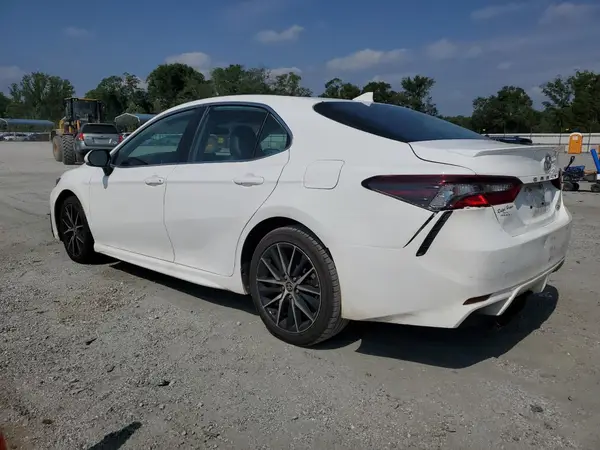 4T1G11AK4NU674553 2022 TOYOTA CAMRY - Image 2