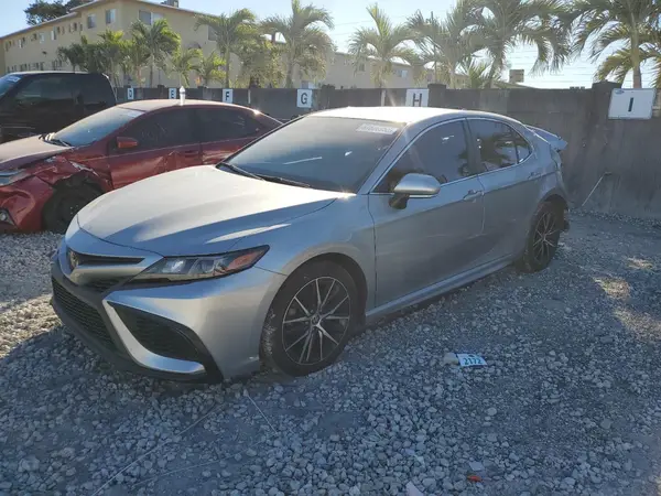 4T1G11AK4NU678750 2022 TOYOTA CAMRY - Image 1