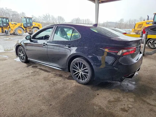 4T1G11AK4NU692972 2022 TOYOTA CAMRY - Image 2