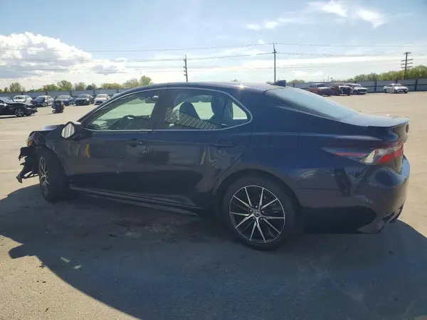 4T1G11AK4NU697007 2022 TOYOTA CAMRY - Image 2