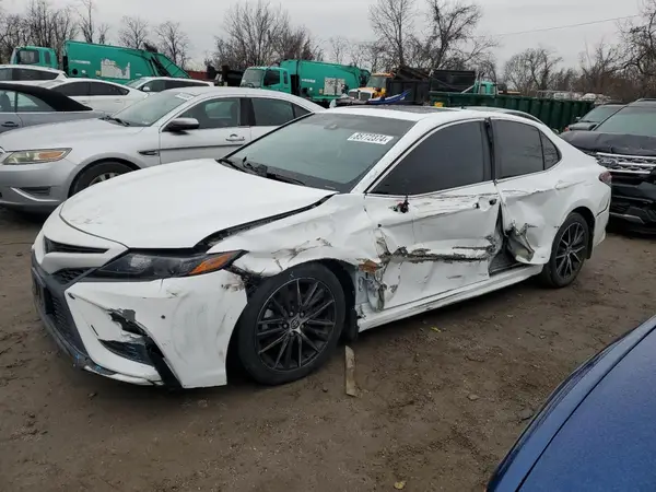 4T1G11AK4NU699825 2022 TOYOTA CAMRY - Image 1