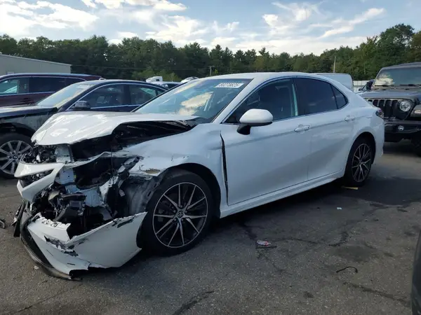 4T1G11AK4NU706563 2022 TOYOTA CAMRY - Image 1