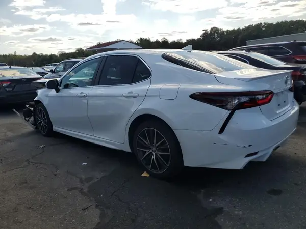 4T1G11AK4NU706563 2022 TOYOTA CAMRY - Image 2