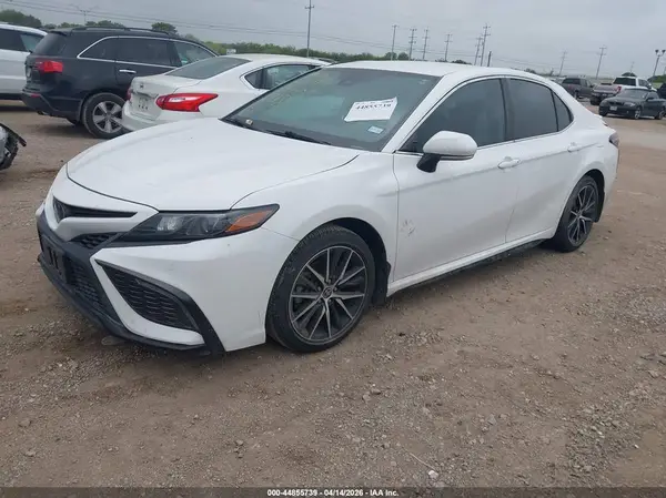 4T1G11AK4NU714940 2022 TOYOTA CAMRY - Image 2