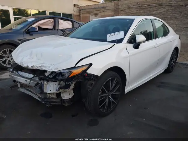 4T1G11AK4PU086090 2023 TOYOTA CAMRY - Image 2