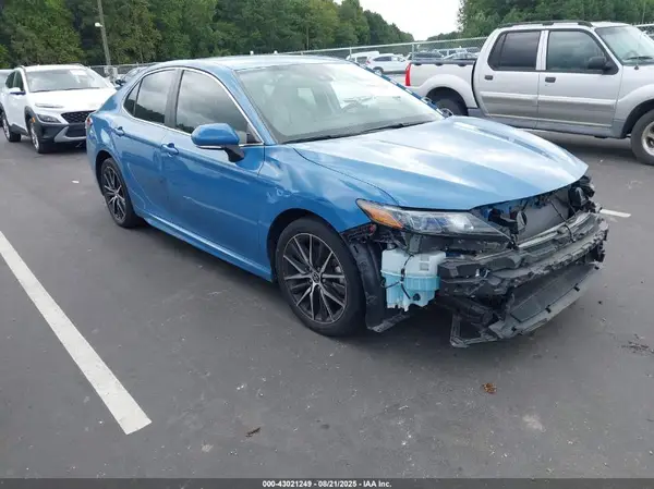 4T1G11AK4PU102756 2023 TOYOTA CAMRY - Image 1