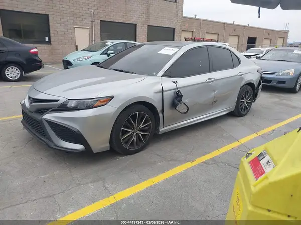 4T1G11AK4PU104071 2023 TOYOTA CAMRY - Image 2