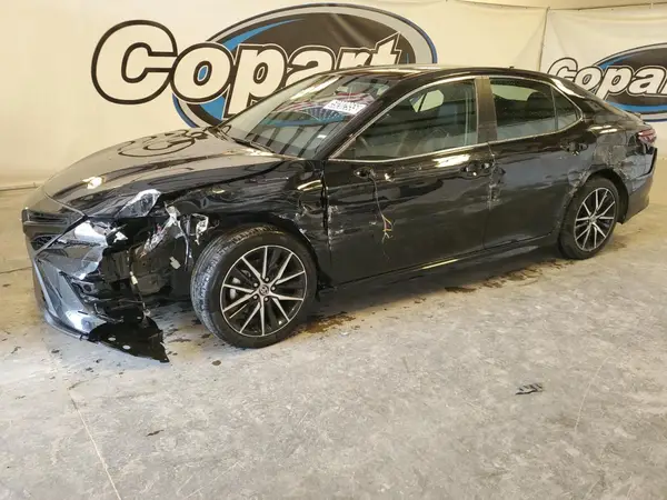 4T1G11AK4PU120786 2023 TOYOTA CAMRY - Image 1