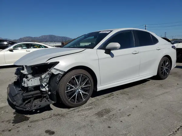 4T1G11AK4PU131156 2023 TOYOTA CAMRY - Image 1