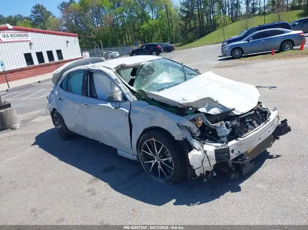 4T1G11AK4PU131903 2023 TOYOTA CAMRY - Image 1