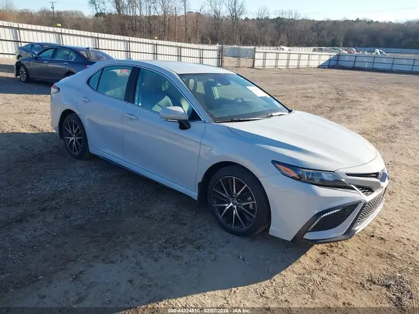 4T1G11AK4PU157126 2023 TOYOTA CAMRY - Image 1