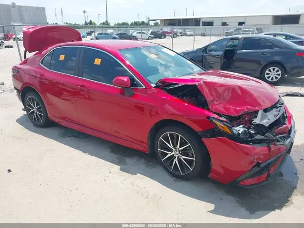 4T1G11AK4PU170538 2023 TOYOTA CAMRY - Image 1