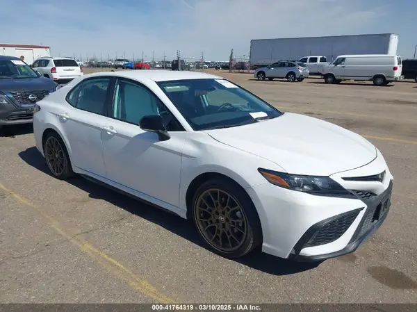4T1G11AK4PU182236 2023 TOYOTA CAMRY - Image 1