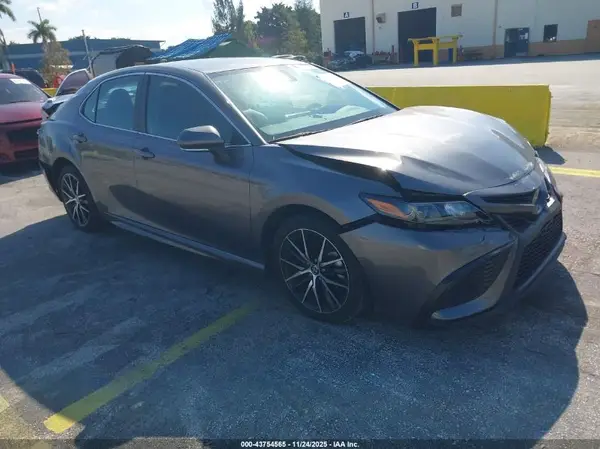 4T1G11AK4PU182544 2023 TOYOTA CAMRY - Image 1