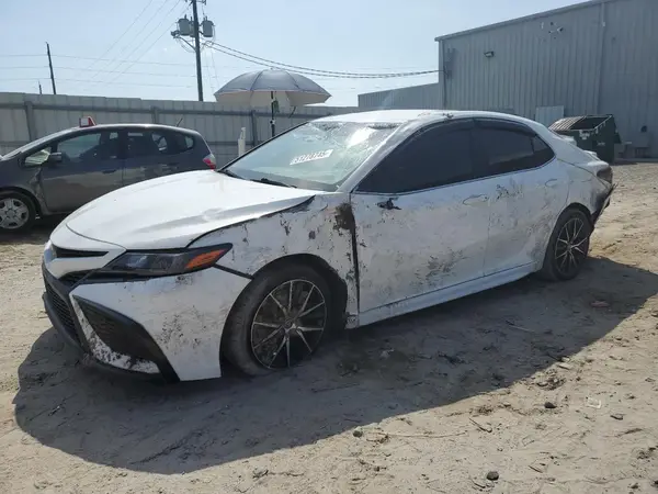 4T1G11AK4PU186710 2023 TOYOTA CAMRY - Image 1