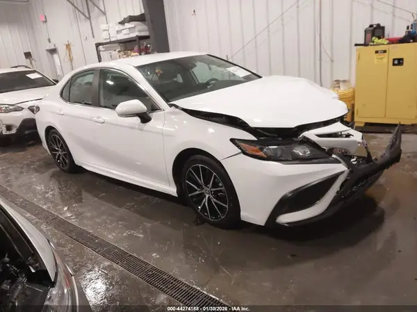 4T1G11AK4PU725116 2023 TOYOTA CAMRY - Image 1