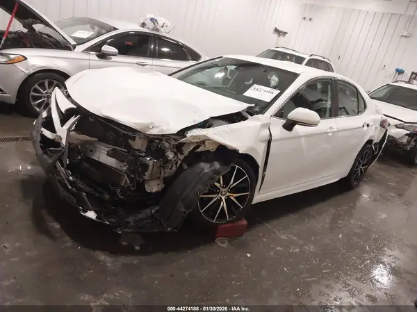 4T1G11AK4PU725116 2023 TOYOTA CAMRY - Image 2
