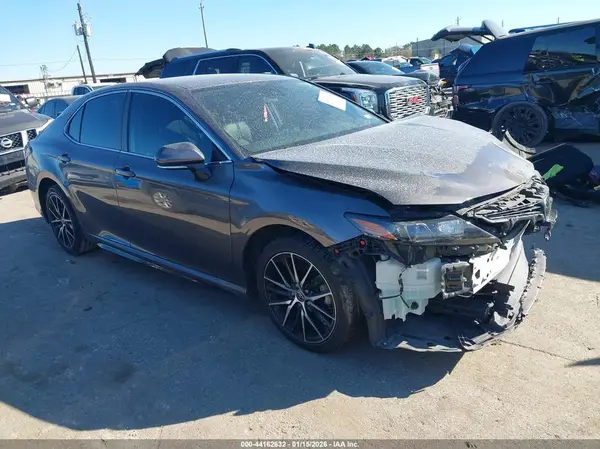 4T1G11AK4PU726198 2023 TOYOTA CAMRY - Image 1