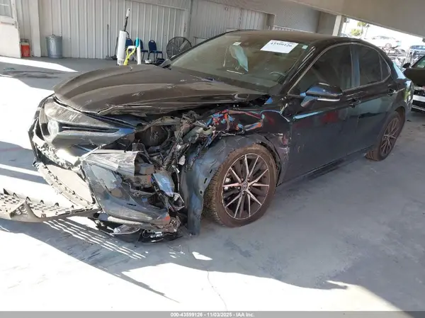 4T1G11AK4PU734043 2023 TOYOTA CAMRY - Image 2