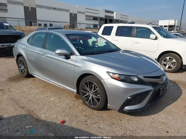4T1G11AK4PU736195 2023 TOYOTA CAMRY - Image 1