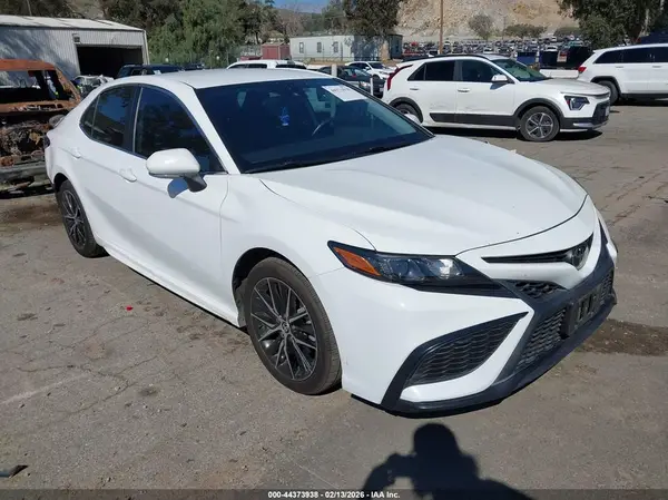 4T1G11AK4PU743938 2023 TOYOTA CAMRY - Image 1