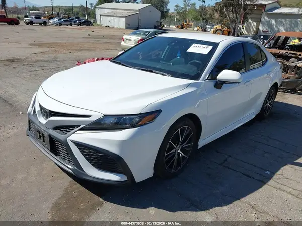 4T1G11AK4PU743938 2023 TOYOTA CAMRY - Image 2