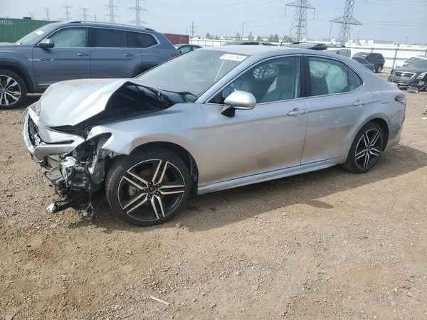 4T1G11AK4PU747097 2023 TOYOTA CAMRY - Image 1