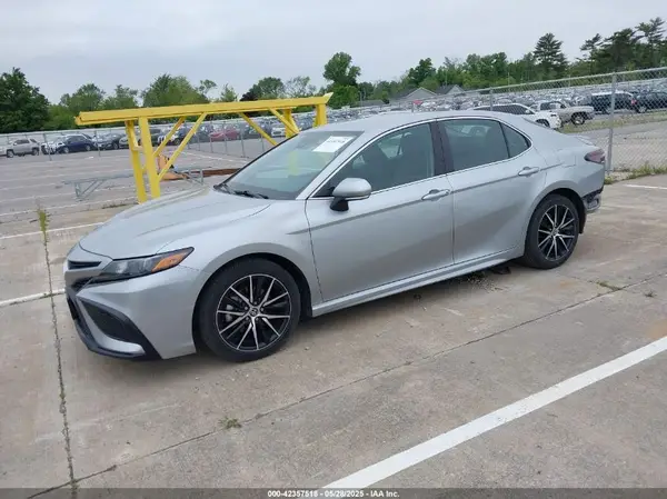 4T1G11AK4PU747861 2023 TOYOTA CAMRY - Image 2