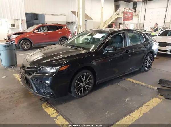 4T1G11AK4PU755930 2023 TOYOTA CAMRY - Image 2