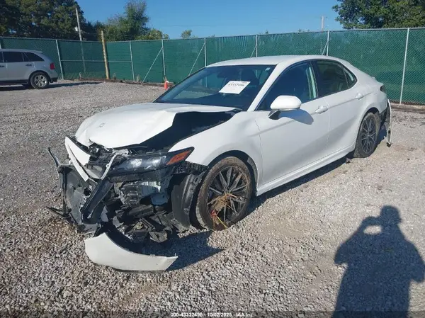 4T1G11AK4PU757354 2023 TOYOTA CAMRY - Image 2