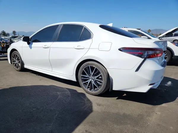 4T1G11AK4PU774137 2023 TOYOTA CAMRY - Image 2