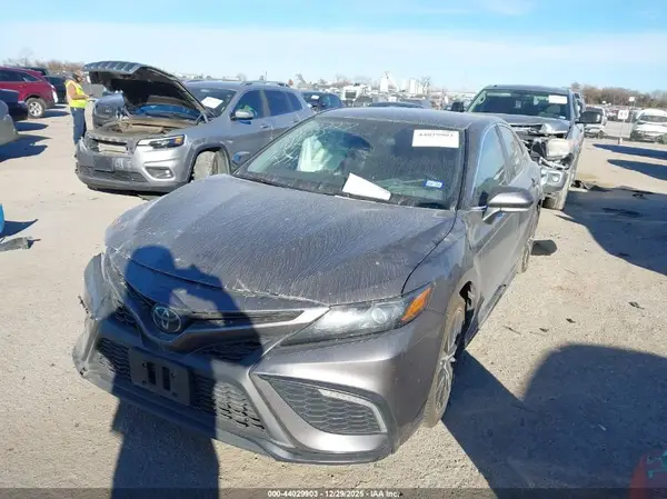 4T1G11AK4PU784201 2023 TOYOTA CAMRY - Image 2